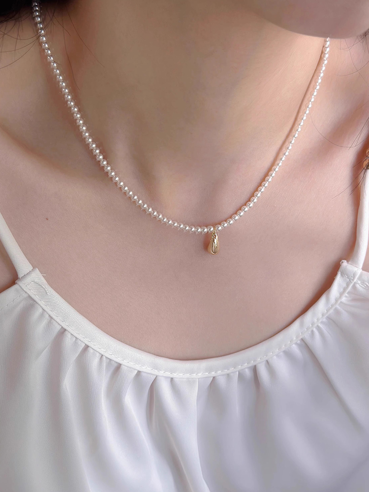 Elegant Pearl Drop Clavicle Necklace - Classy French Design, Light Luxury High-End Jewelry for Women Elegant Pearl Drop Clavicle Necklace - Classy French Design, Light Luxury High-End Jewelry for Women