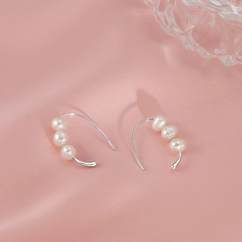 Elegant Pearl Hook Earrings for Women - Chic Designer Style, Temperament Jewelry, Perfect for Fashion-Forward Looks Elegant Pearl Hook Earrings for Women - Chic Designer Style, Temperament Jewelry, Perfect for Fashion-Forward Looks