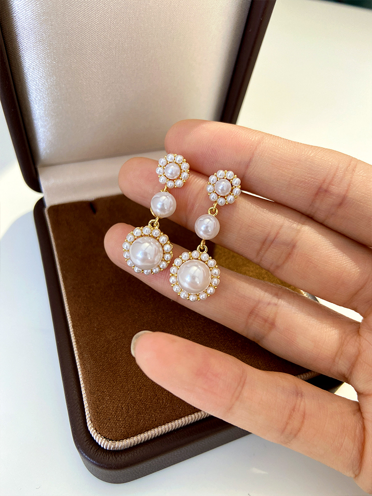 Elegant Pearl Pendant Earrings for Women - Minimalist Light Luxury Ear Studs, Unique Versatile Accessories Elegant Pearl Pendant Earrings for Women - Minimalist Light Luxury Ear Studs, Unique Versatile Accessories