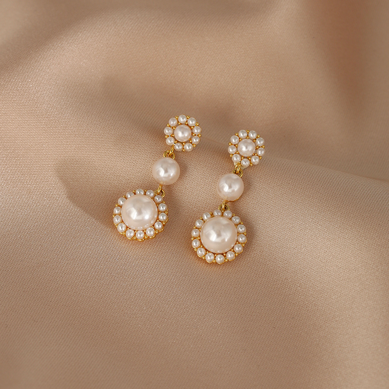 Elegant Pearl Pendant Earrings for Women - Minimalist Light Luxury Ear Studs, Unique Versatile Accessories