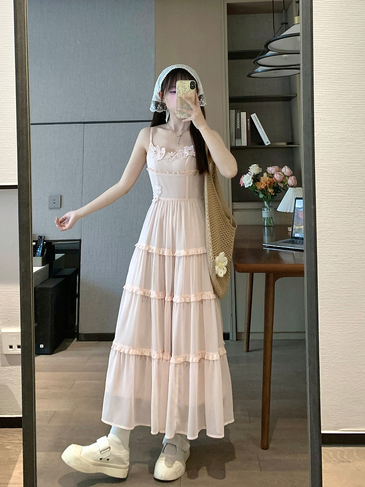 Elegant Pink Spaghetti Strap Dress with Flared Skirt - 2025 Spring/Summer Vacation Style, Perfect for Y2K and 90s Fashion Lovers Elegant Pink Spaghetti Strap Dress with Flared Skirt - 2025 Spring/Summer Vacation Style, Perfect for Y2K and 90s Fashion Lovers