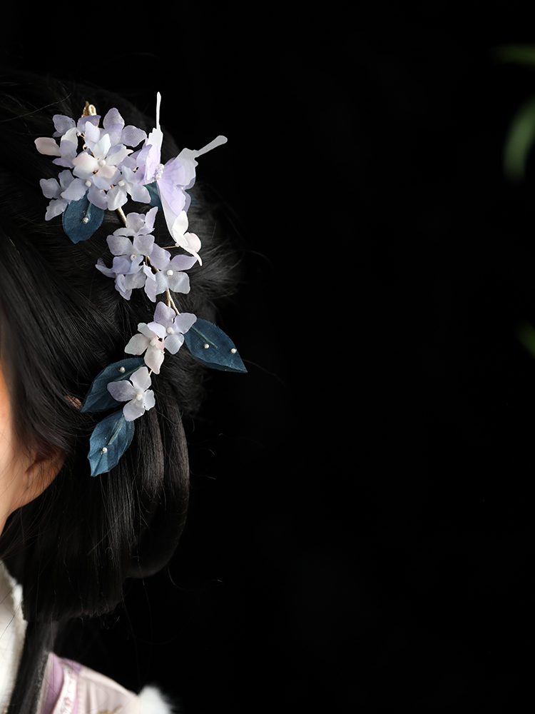 Elegant Purple Silk Embossed Hanfu Headdress Hairpin - Classical Dance Accessory, Ancient Style Duckbill Clip for Fairy Looks Elegant Purple Silk Embossed Hanfu Headdress Hairpin - Classical Dance Accessory, Ancient Style Duckbill Clip for Fairy Looks