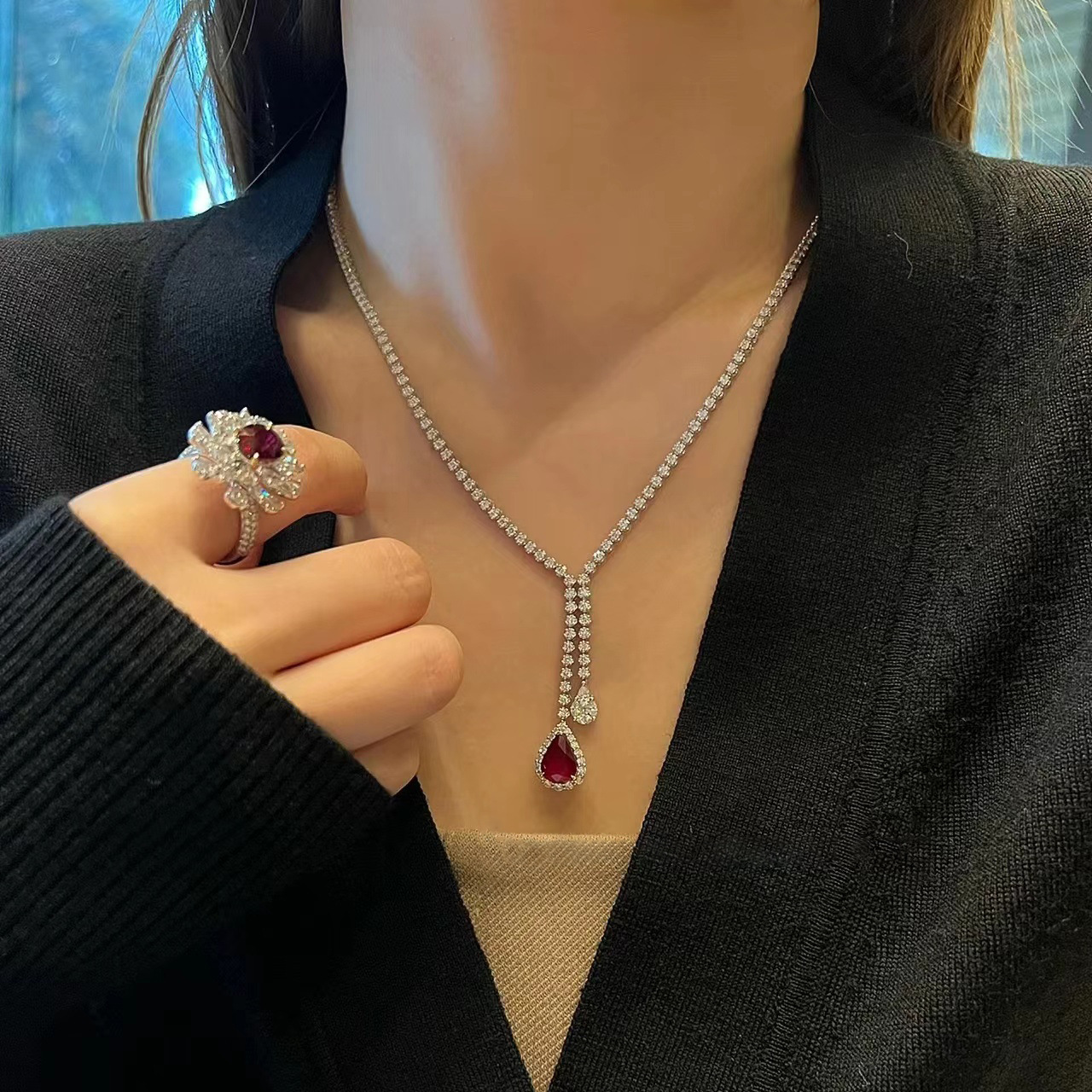 Elegant Ruby Clavicle Necklace for Women - Versatile Light Luxury Neck Accessory with High-End Style Elegant Ruby Clavicle Necklace for Women - Versatile Light Luxury Neck Accessory with High-End Style