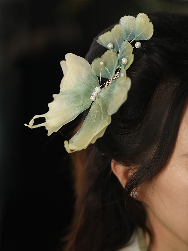 Elegant Silk Embossed Butterfly Hanfu Hairpin Side Clip - Fairy-like Ancient Style Hair Accessory for Girls Elegant Silk Embossed Butterfly Hanfu Hairpin Side Clip - Fairy-like Ancient Style Hair Accessory for Girls