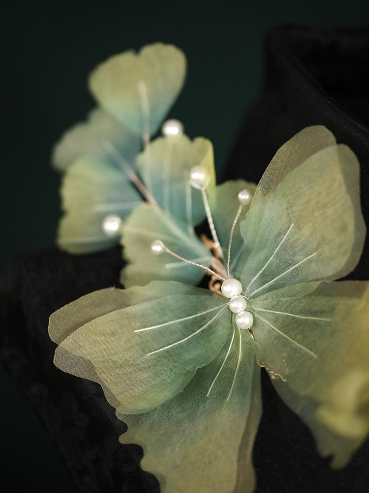 Elegant Silk Embossed Butterfly Hanfu Hairpin Side Clip - Fairy-like Ancient Style Hair Accessory for Girls Elegant Silk Embossed Butterfly Hanfu Hairpin Side Clip - Fairy-like Ancient Style Hair Accessory for Girls