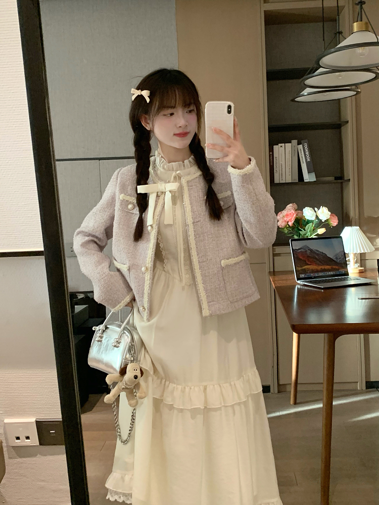 Elegant Slimming Blue Chanel-Style Coat for Women - Sweet Delicate Spring Design, High-Quality Fashion Outerwear Elegant Slimming Blue Chanel-Style Coat for Women - Sweet Delicate Spring Design, High-Quality Fashion Outerwear