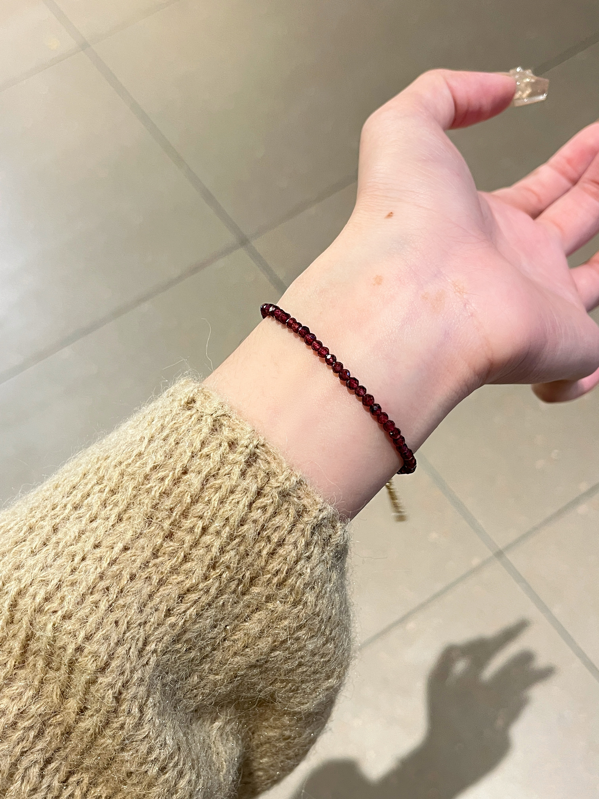 Elegant Strawberry Crystal Bracelet for Girls - Minimalist High-End Versatile Wristband for Stacking - Ins Style Fashion Accessory Elegant Strawberry Crystal Bracelet for Girls - Minimalist High-End Versatile Wristband for Stacking - Ins Style Fashion Accessory