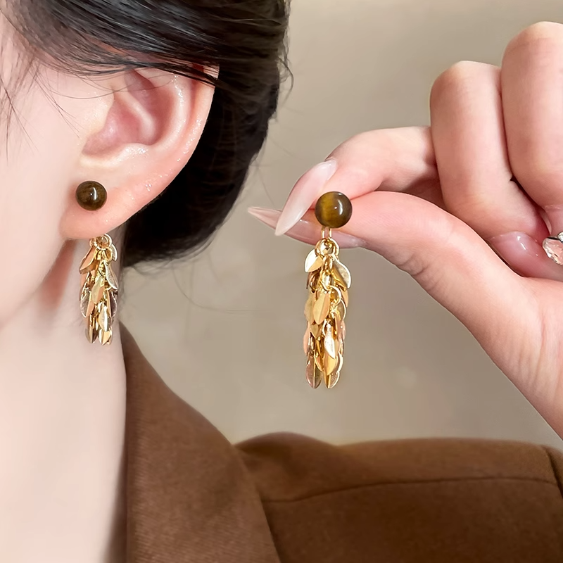 Elegant Tassel Earrings for Women, Light Luxury Studs with Chic Design, High-Quality Fashion Accessories for Effortless Style