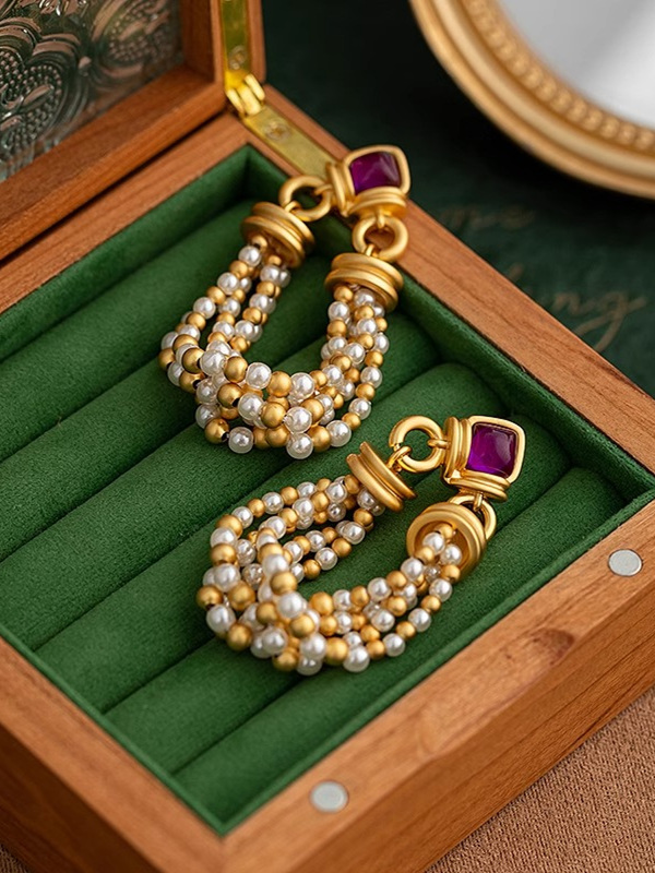 Elegant Tassel Pearl Earrings for Women - High-End Niche Design Jewelry, Chic Ear Accessories for Special Occasions Elegant Tassel Pearl Earrings for Women - High-End Niche Design Jewelry, Chic Ear Accessories for Special Occasions