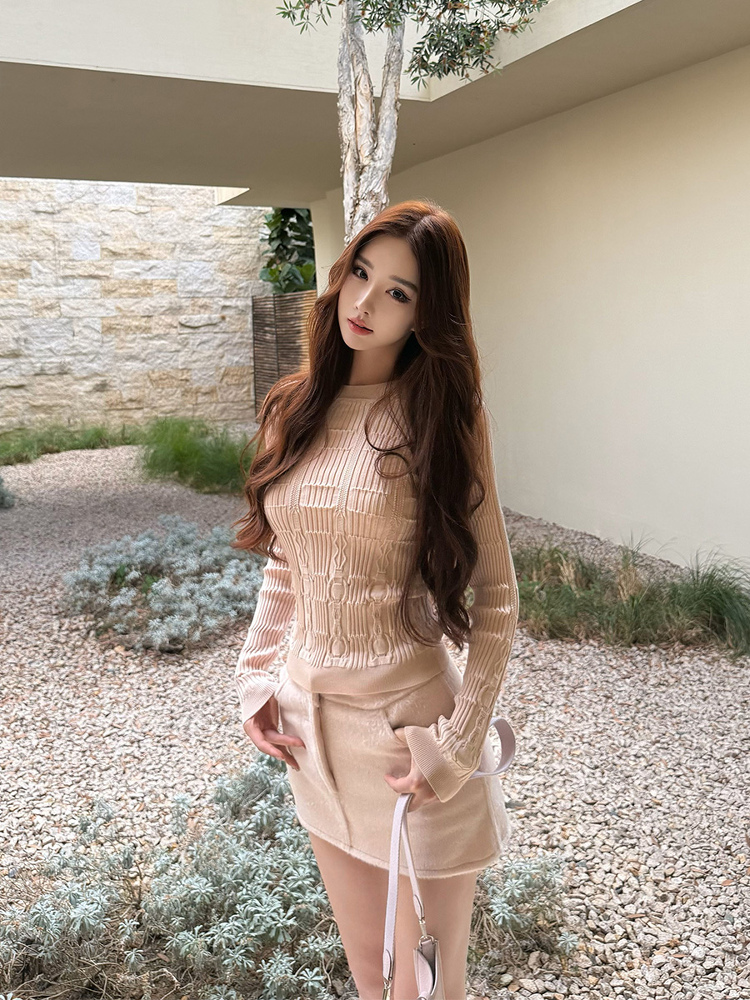 Elegant Vintage Style Knitted Sweater - Slim Fit, Artistic Temperament, Perfect for Spring & Autumn, 90s Inspired Fashion Elegant Vintage Style Knitted Sweater - Slim Fit, Artistic Temperament, Perfect for Spring & Autumn, 90s Inspired Fashion