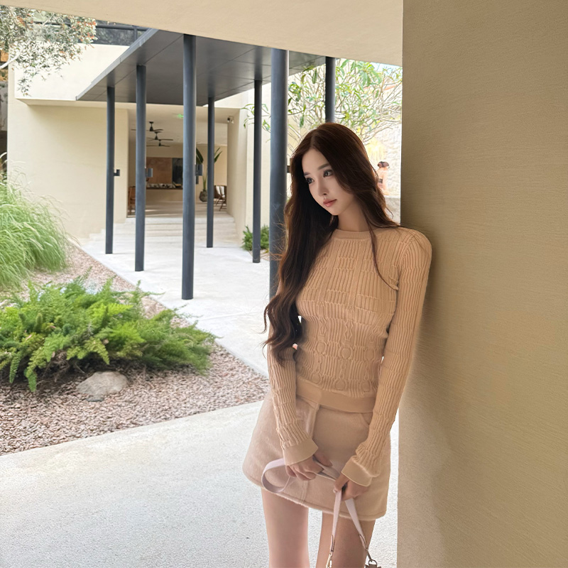 Elegant Vintage Style Knitted Sweater - Slim Fit, Artistic Temperament, Perfect for Spring & Autumn, 90s Inspired Fashion