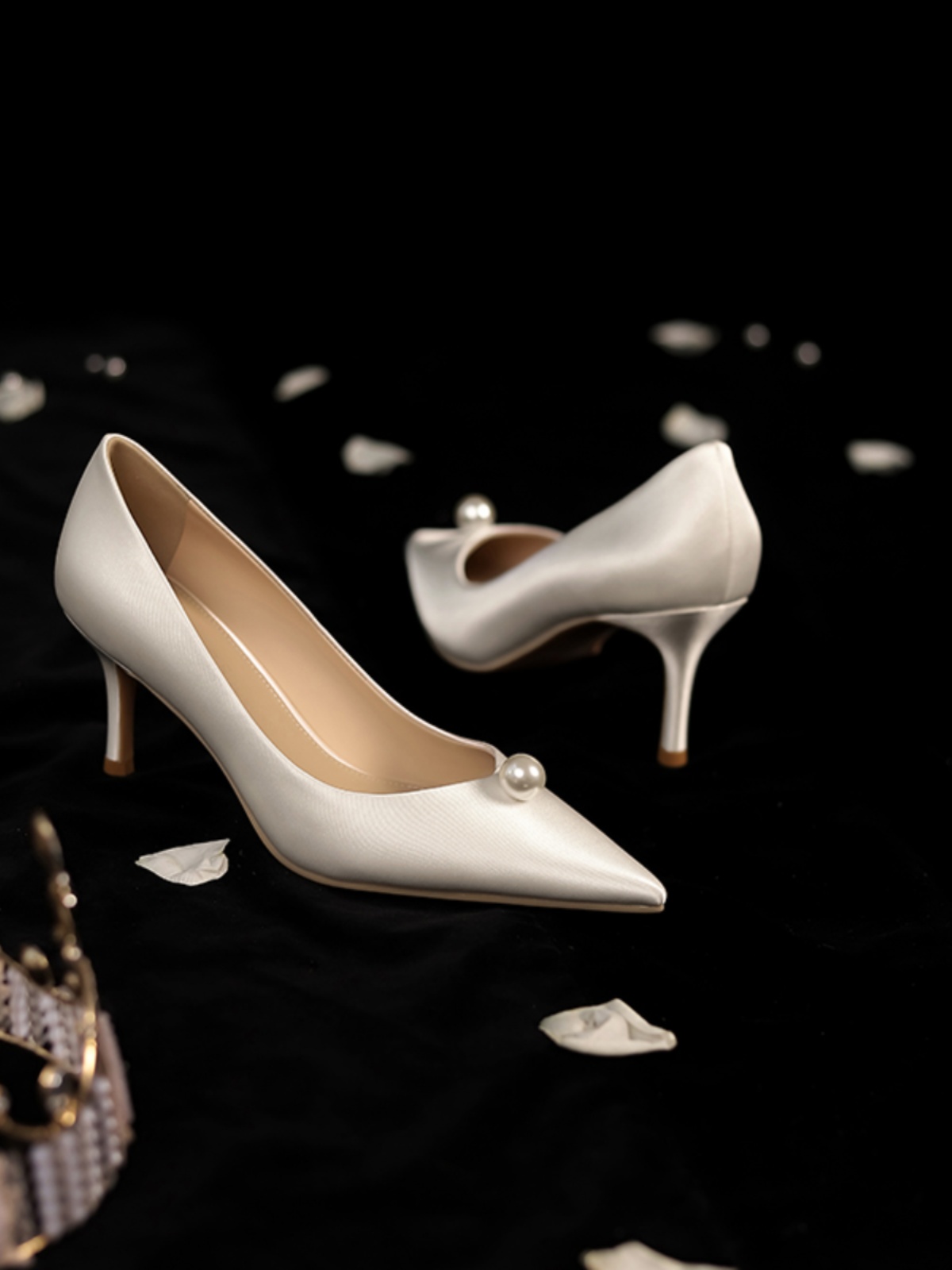 Elegant White Satin Bridal Wedding Dress Shoes - Comfortable High Heels for Women, 2025 New Style, Luxury Design Elegant White Satin Bridal Wedding Dress Shoes - Comfortable High Heels for Women, 2025 New Style, Luxury Design