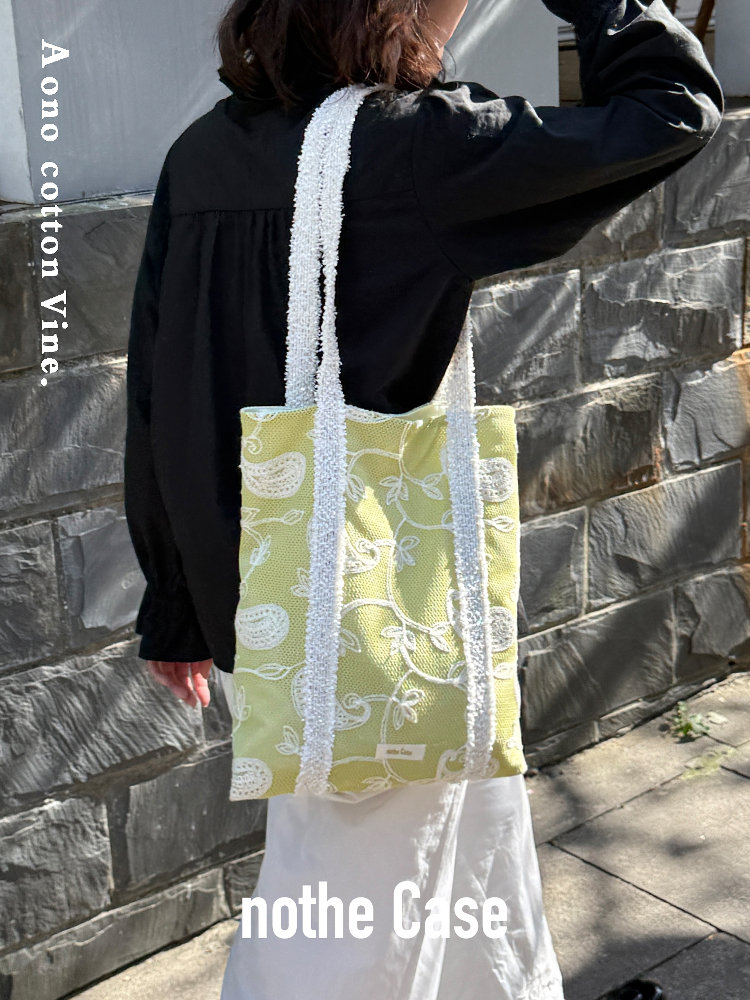Embroidered Hollow Large Capacity Tote Bag in Fresh Light Green - Stylish Shoulder Bag for Everyday Use Embroidered Hollow Large Capacity Tote Bag in Fresh Light Green - Stylish Shoulder Bag for Everyday Use