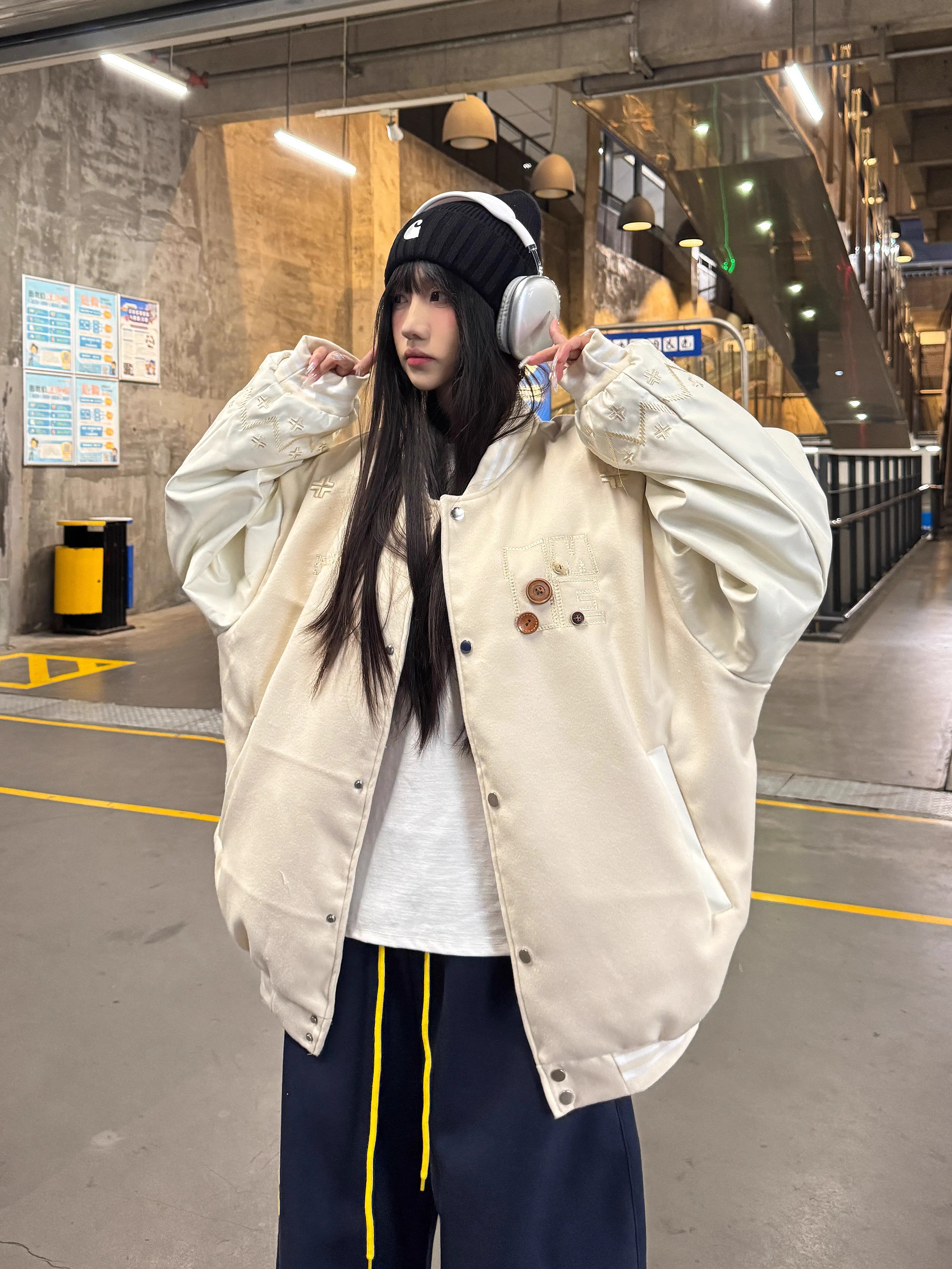 Embroidered Letter Baseball Jacket - Ethnic Style Loose Coat for Spring 2025 - Trendy 90s Inspired Fashion Embroidered Letter Baseball Jacket - Ethnic Style Loose Coat for Spring 2025 - Trendy 90s Inspired Fashion