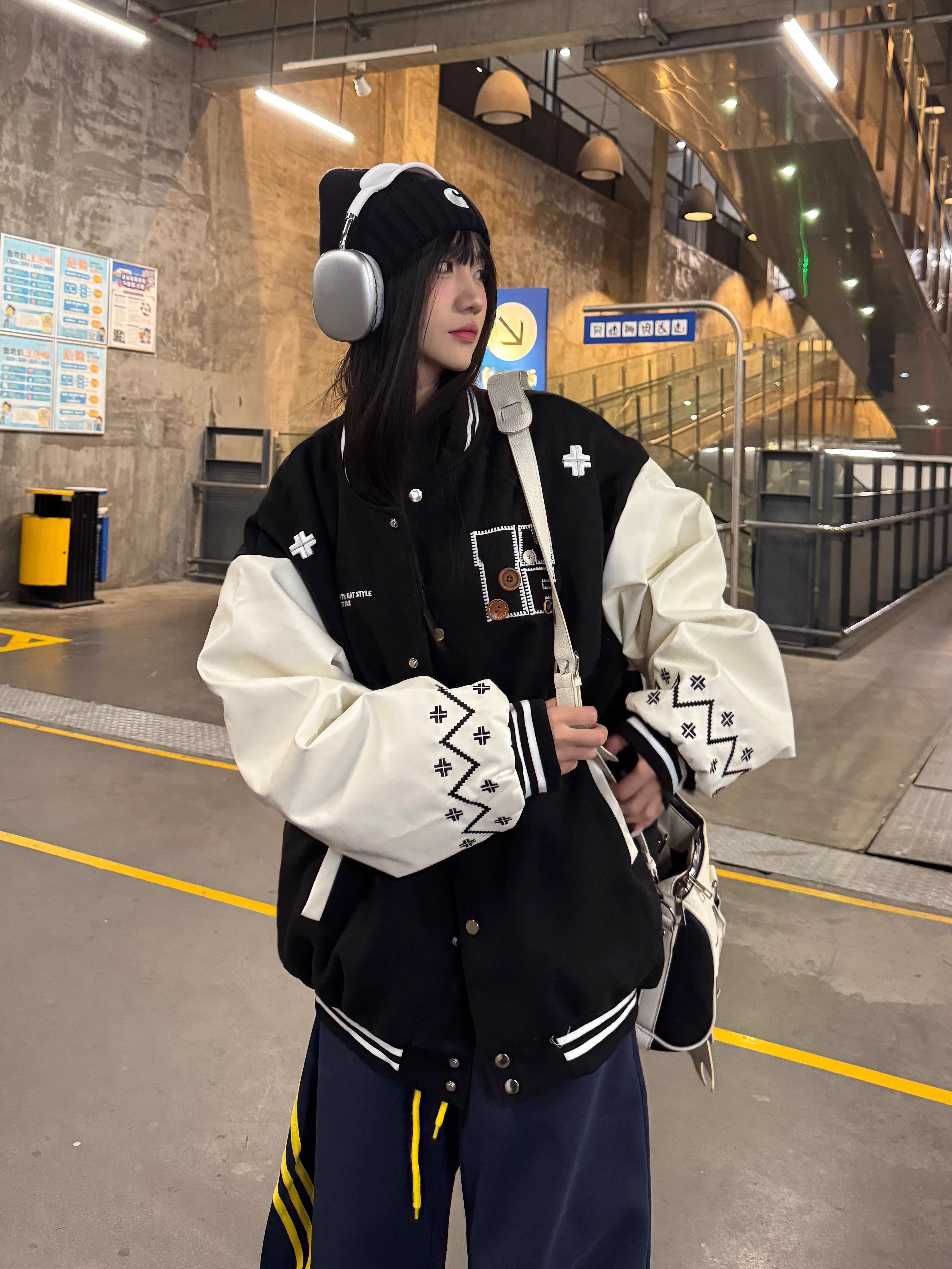 Embroidered Letter Baseball Jacket - Ethnic Style Loose Coat for Spring 2025 - Trendy 90s Inspired Fashion Embroidered Letter Baseball Jacket - Ethnic Style Loose Coat for Spring 2025 - Trendy 90s Inspired Fashion