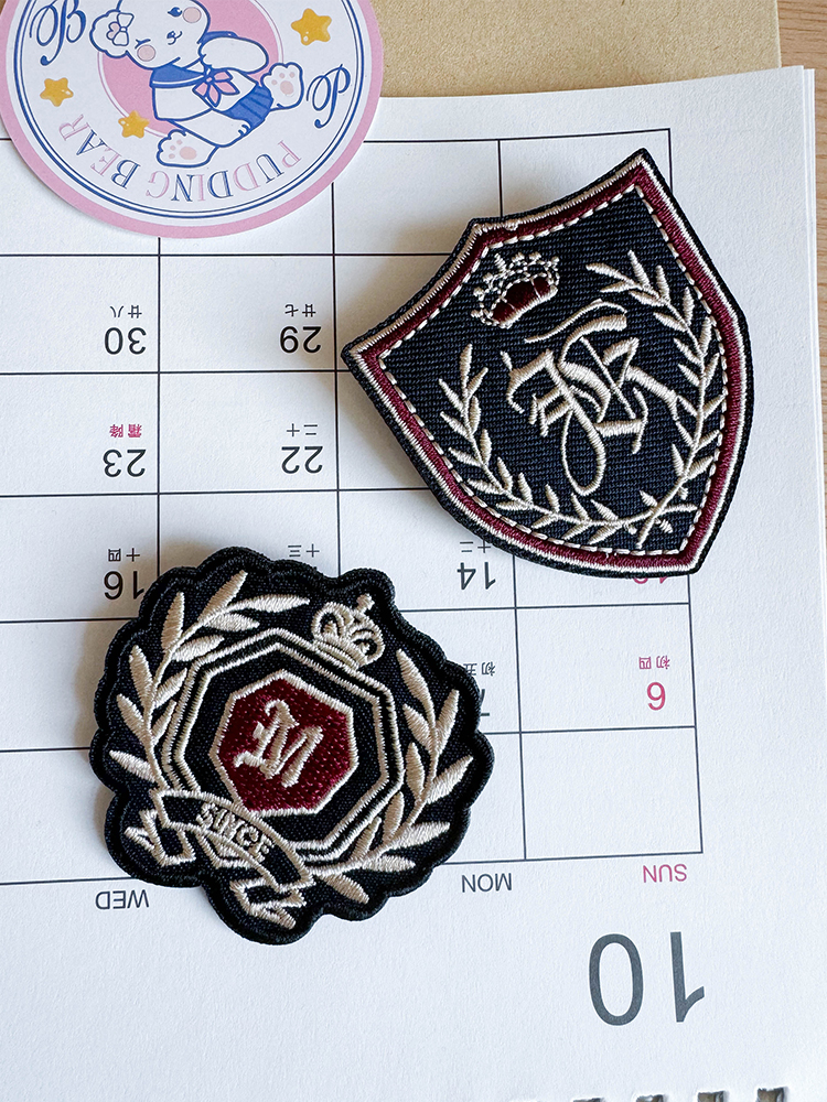 Embroidered Pudding Bear JK Uniform Brooch - British College Style Fashion Badge Suit Pin Accessory