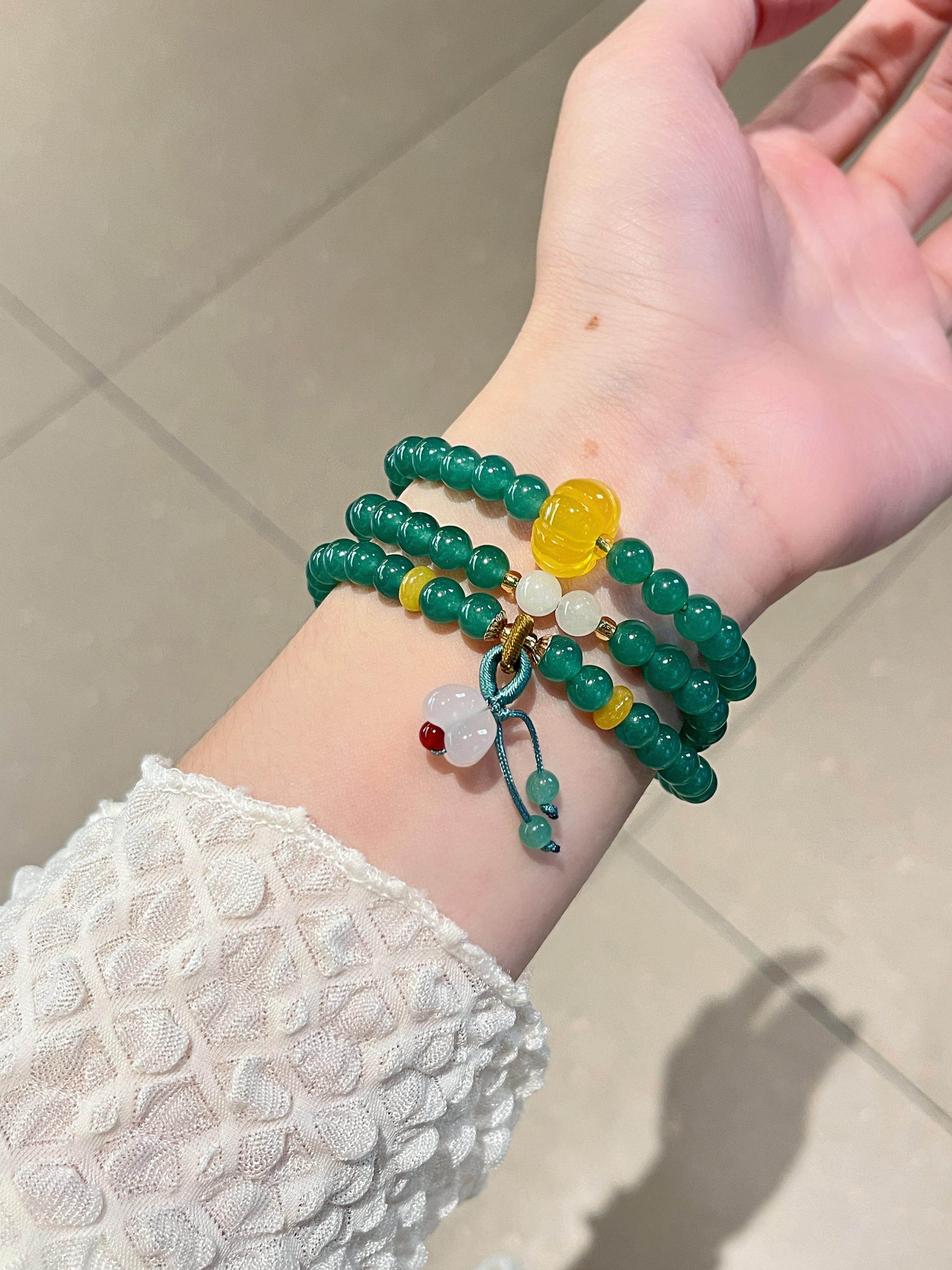 Emerald Bead Crystal Bracelet for Women - High-End Three-Layer Circle Accessory, Exquisite Luxury Jewelry Emerald Bead Crystal Bracelet for Women - High-End Three-Layer Circle Accessory, Exquisite Luxury Jewelry