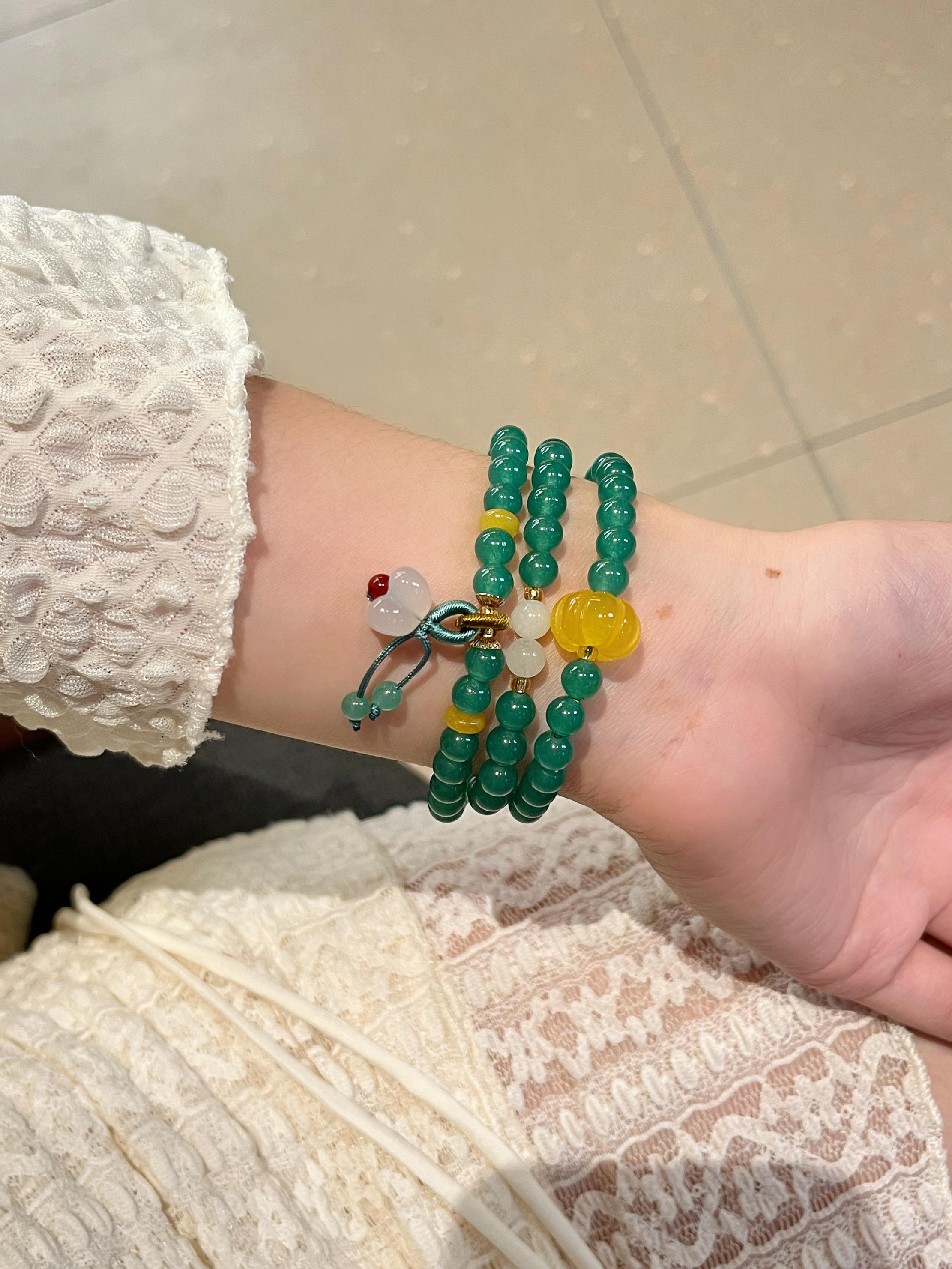 Emerald Bead Crystal Bracelet for Women - High-End Three-Layer Circle Accessory, Exquisite Luxury Jewelry Emerald Bead Crystal Bracelet for Women - High-End Three-Layer Circle Accessory, Exquisite Luxury Jewelry