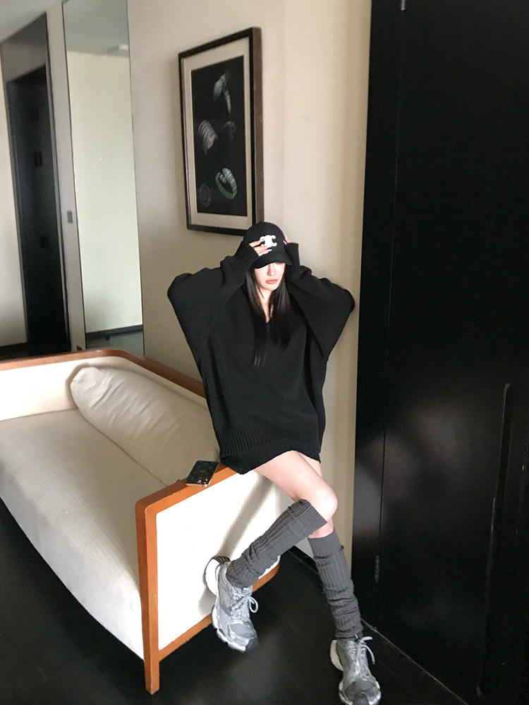 Endless Holiday Oversized V-Neck Knitted Sweater for Women - Thickened Pullover for Spring and Winter, Cozy Casual Style