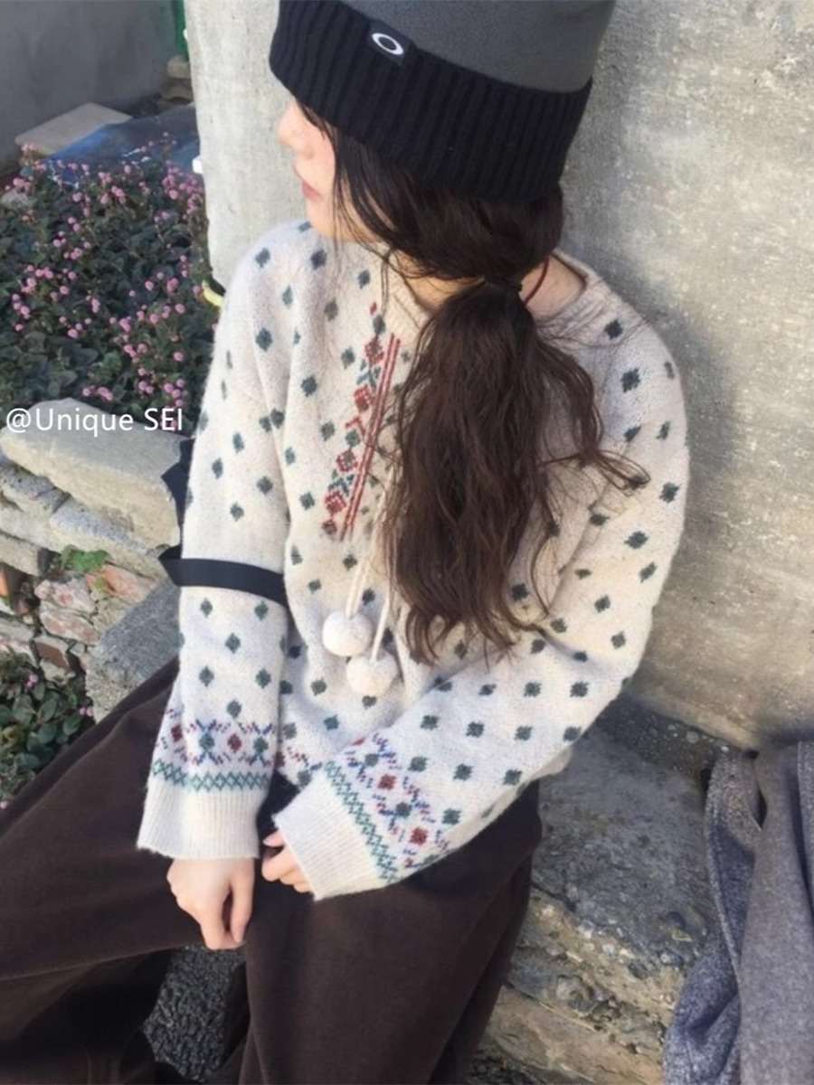 Ethnic Style Diamond Pattern Pullover Sweater with Drawstring and Pom-Pom – Cozy Knit for Winter Vibes Ethnic Style Diamond Pattern Pullover Sweater with Drawstring and Pom-Pom – Cozy Knit for Winter Vibes