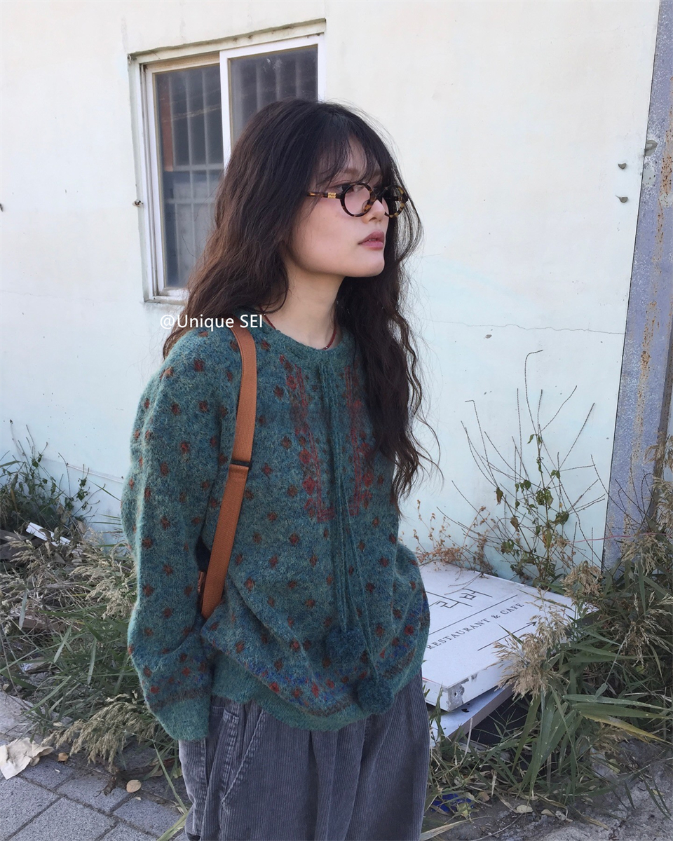 Ethnic Style Diamond Pattern Pullover Sweater with Drawstring and Pom-Pom â€“ Cozy Knit for Winter Vibes