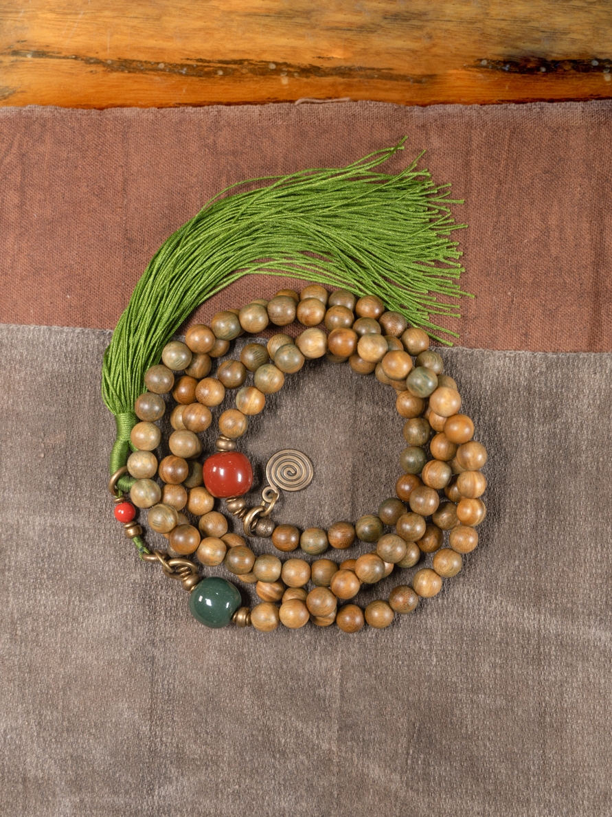 Ethnic Style Green Sandalwood Multi-Circle Bracelet Necklace for Women and Men, 108 Beads Prayer Beads, Bohemian Buddhist Jewelry Ethnic Style Green Sandalwood Multi-Circle Bracelet Necklace for Women and Men, 108 Beads Prayer Beads, Bohemian Buddhist Jewelry