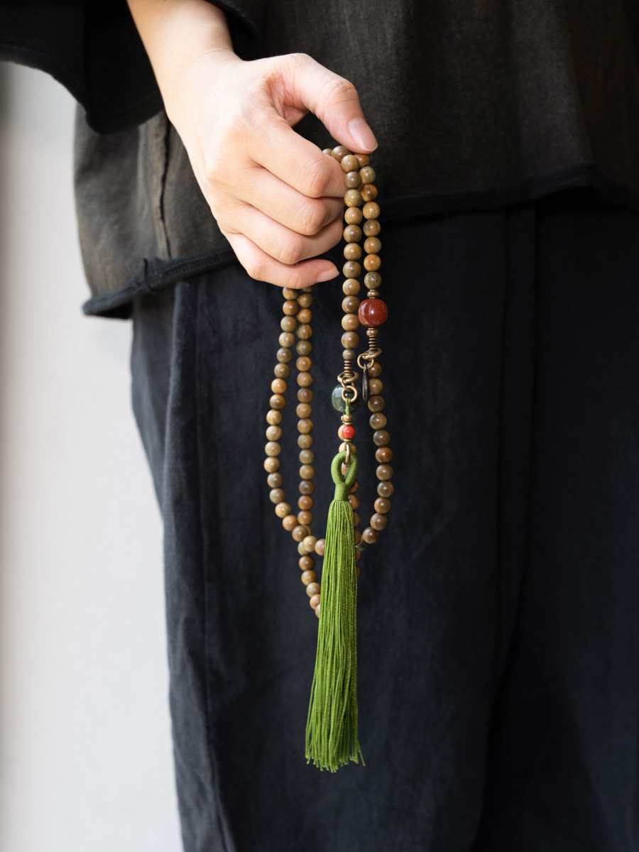 Ethnic Style Green Sandalwood Multi-Circle Bracelet Necklace for Women and Men, 108 Beads Prayer Beads, Bohemian Buddhist Jewelry Ethnic Style Green Sandalwood Multi-Circle Bracelet Necklace for Women and Men, 108 Beads Prayer Beads, Bohemian Buddhist Jewelry