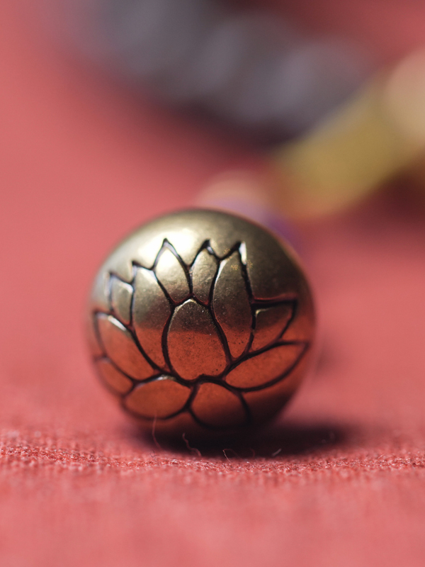 Ethnic Style Sandalwood and Cinnabar Bracelet for Men and Women - Unique Wooden Bead Hand Ornament, Bohemian Fashion Accessory Ethnic Style Sandalwood and Cinnabar Bracelet for Men and Women - Unique Wooden Bead Hand Ornament, Bohemian Fashion Accessory