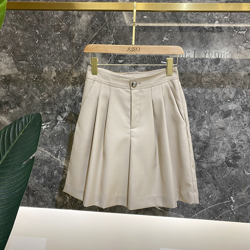 European Style Women's Summer Solid Color Pleated Wide Leg Five-Point Shorts - Versatile Slim Fit for Effortless Chic