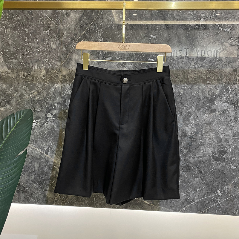 European Style Women's Summer Solid Color Pleated Wide Leg Five-Point Shorts - Versatile Slim Fit for Effortless Chic European Style Women's Summer Solid Color Pleated Wide Leg Five-Point Shorts - Versatile Slim Fit for Effortless Chic