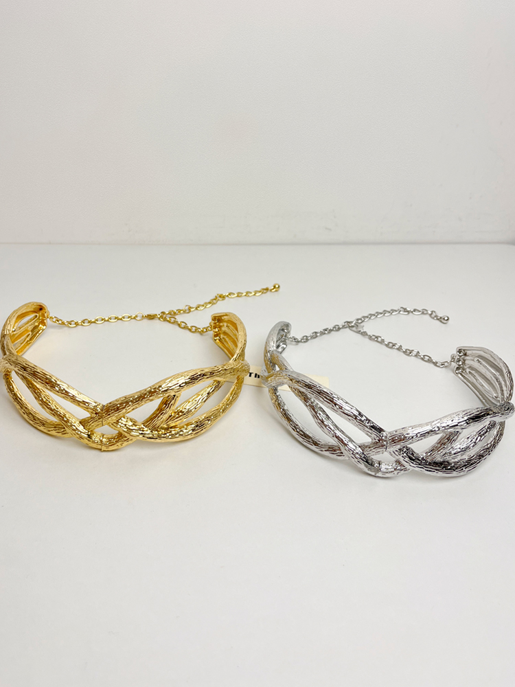 Exaggerated Irregular Hollow Wave Metal Wide Choker Necklace for Women - Trendy European and American Style Neck Chain 2025 Exaggerated Irregular Hollow Wave Metal Wide Choker Necklace for Women - Trendy European and American Style Neck Chain 2025