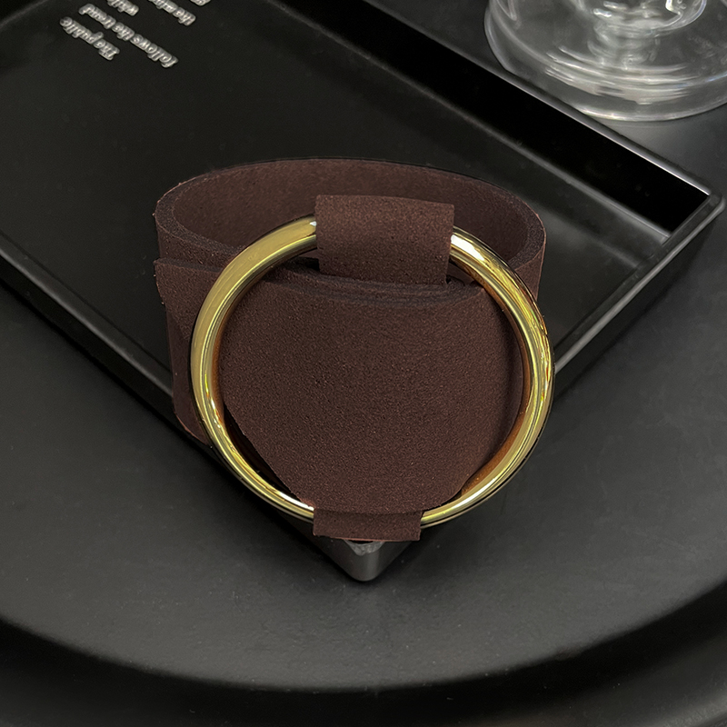 Exaggerated Round Ring Bracelet for Women - Stylish & Versatile High-End Niche Design Trendy Arm Accessory Exaggerated Round Ring Bracelet for Women - Stylish & Versatile High-End Niche Design Trendy Arm Accessory