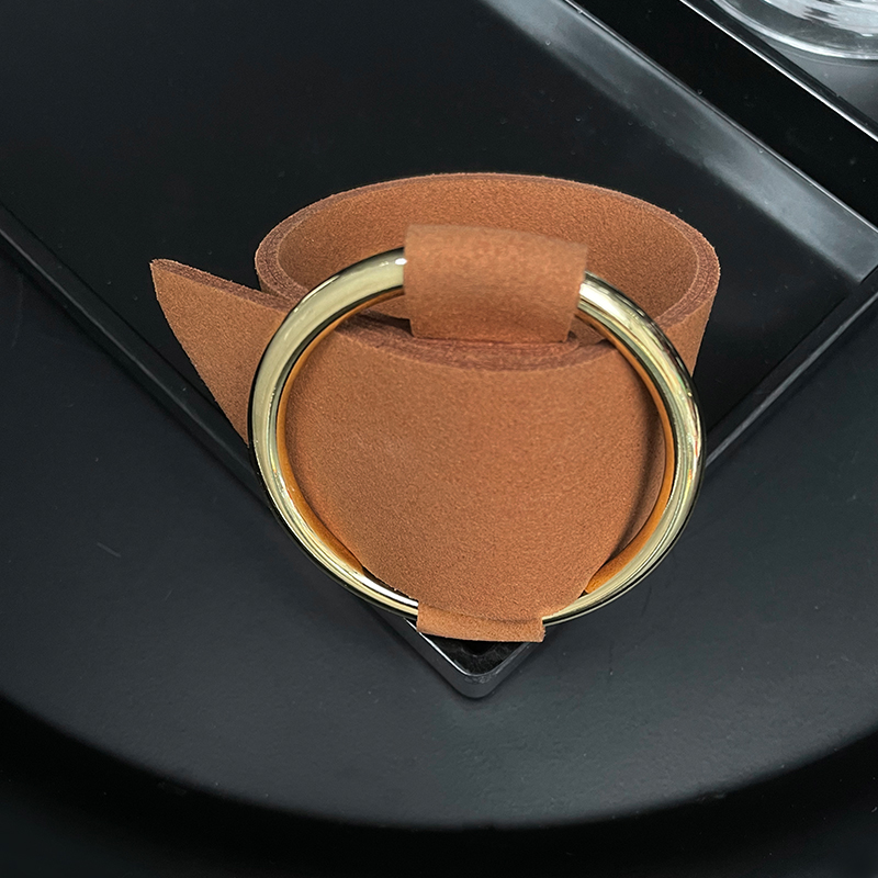 Exaggerated Round Ring Bracelet for Women - Stylish & Versatile High-End Niche Design Trendy Arm Accessory Exaggerated Round Ring Bracelet for Women - Stylish & Versatile High-End Niche Design Trendy Arm Accessory