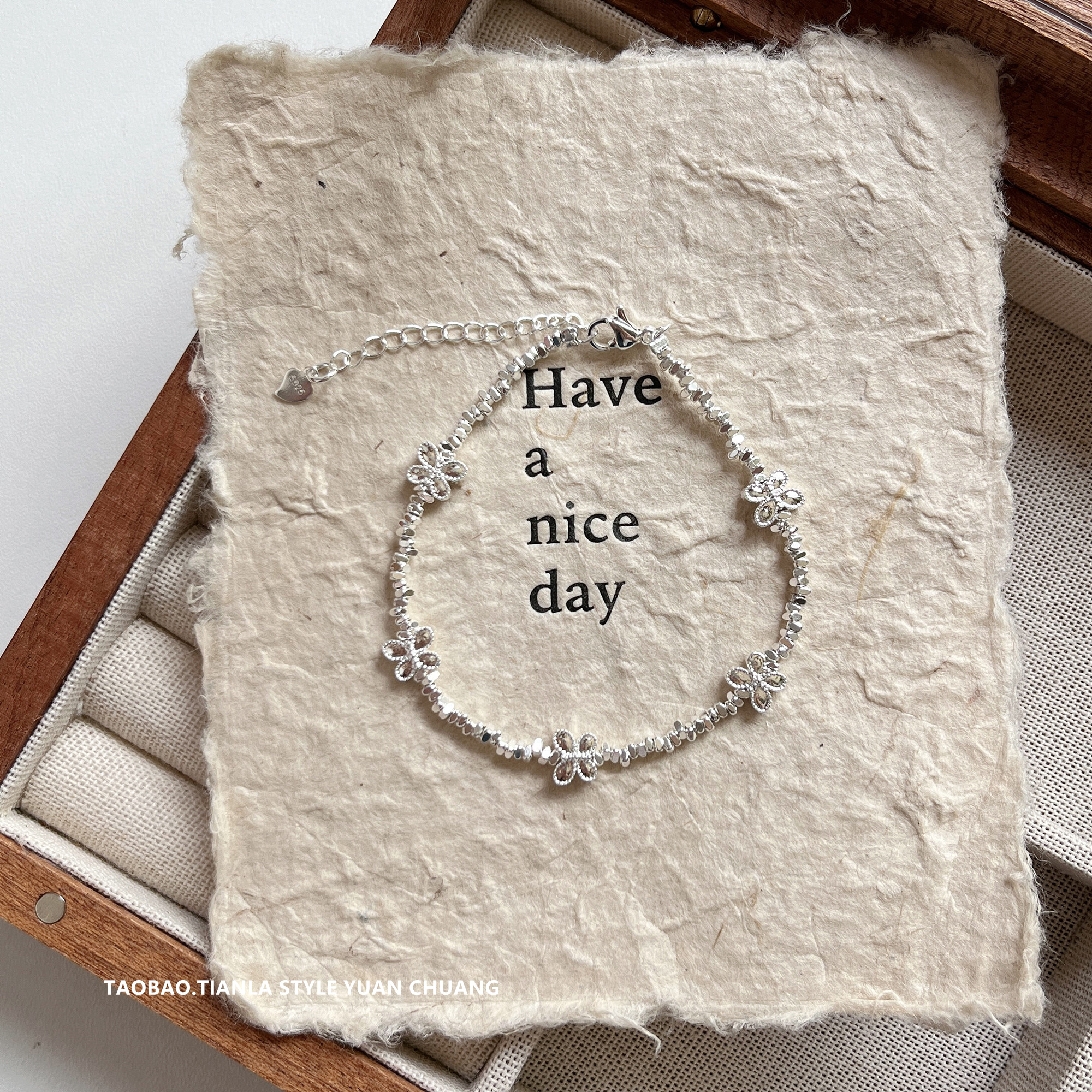 Exquisite Broken Silver Butterfly Bracelet for Girls - 2025 New Style Light Luxury High-End Jewelry Gift for Best Friends Exquisite Broken Silver Butterfly Bracelet for Girls - 2025 New Style Light Luxury High-End Jewelry Gift for Best Friends