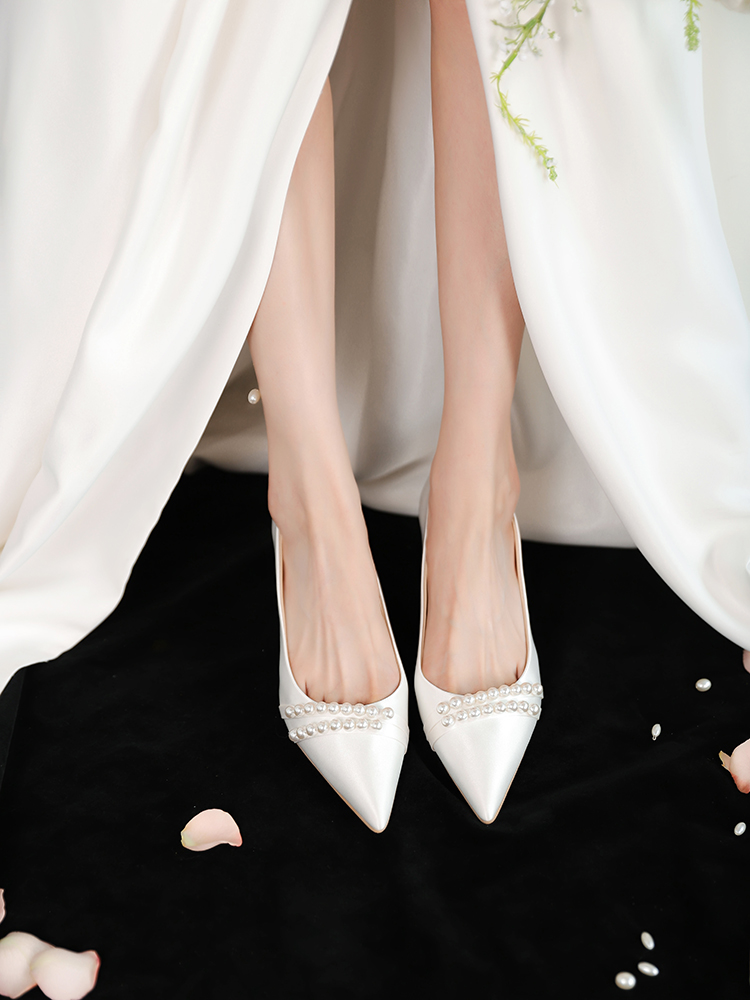 Exquisite Chunky Heel Wedding Shoes in High-End French Satin – Comfortable Bridal Heels for Everyday Wear Exquisite Chunky Heel Wedding Shoes in High-End French Satin – Comfortable Bridal Heels for Everyday Wear