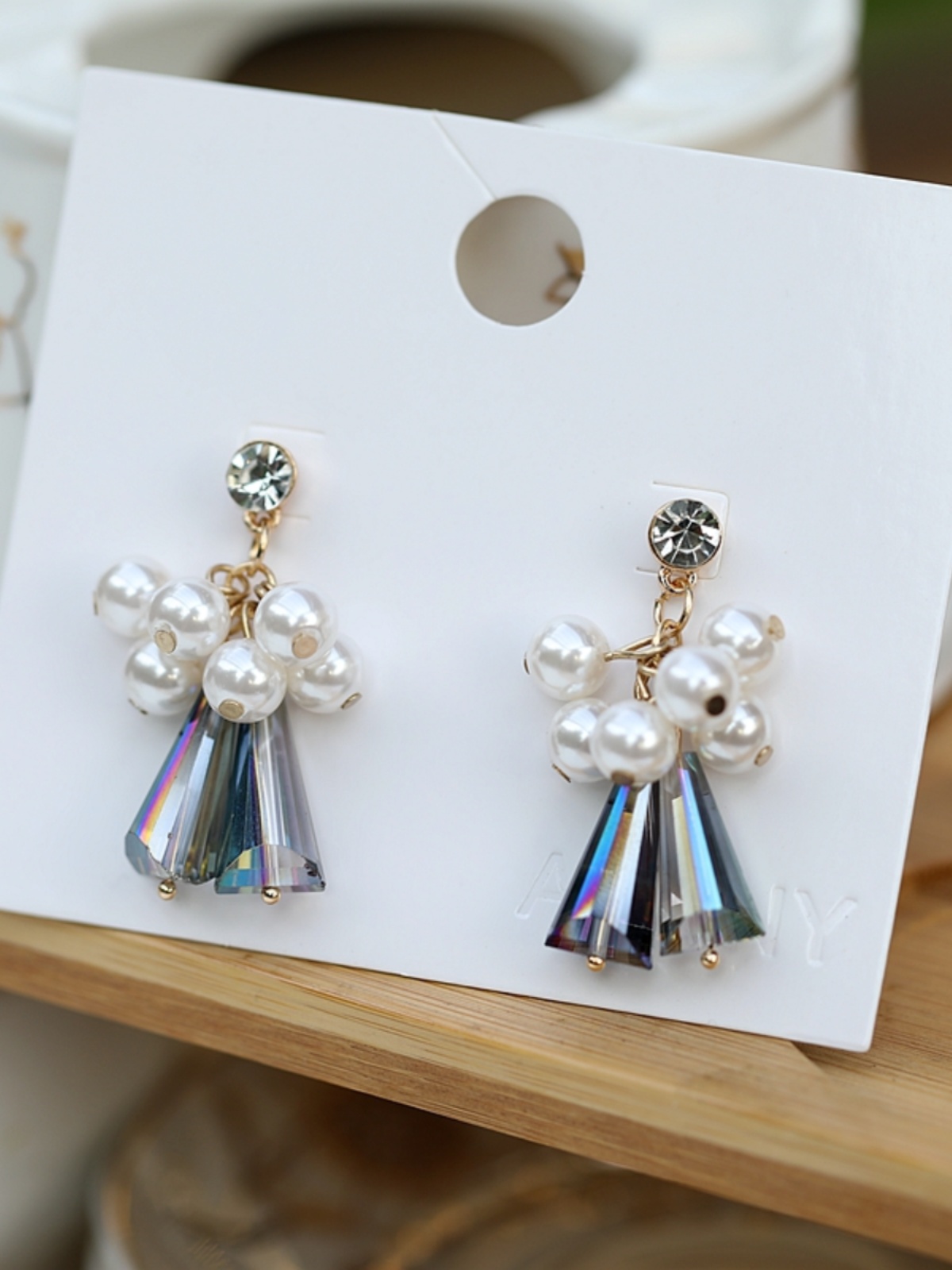 Exquisite Crystal Glass Earrings with S925 Silver Pins - Lightweight Luxury Goddess Style for Work & Everyday Elegance Exquisite Crystal Glass Earrings with S925 Silver Pins - Lightweight Luxury Goddess Style for Work & Everyday Elegance