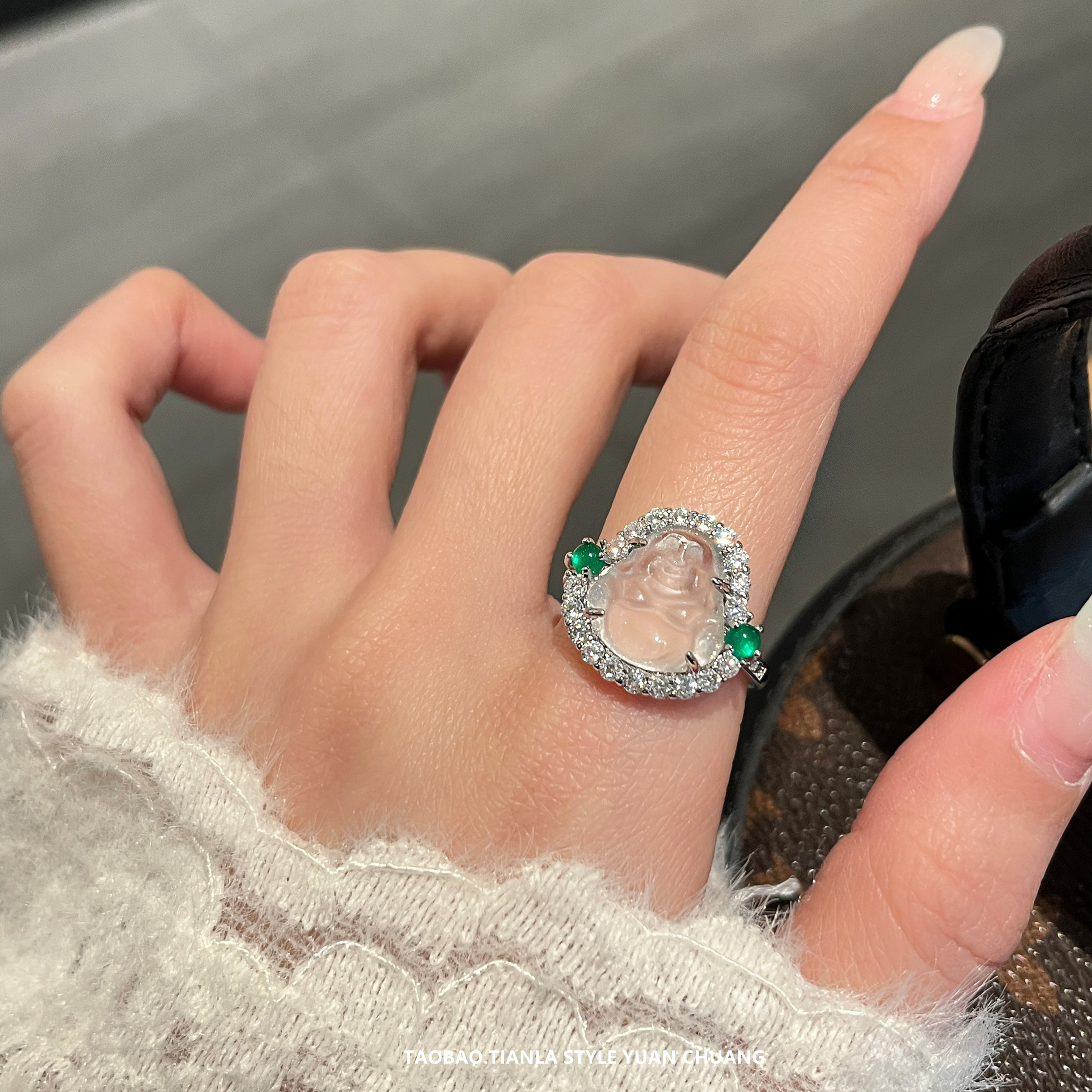 Exquisite Diamond-Inlaid Imitation Jadeite Buddha Ring for Women - Lightweight Luxury High-End Design for 2025 Exquisite Diamond-Inlaid Imitation Jadeite Buddha Ring for Women - Lightweight Luxury High-End Design for 2025