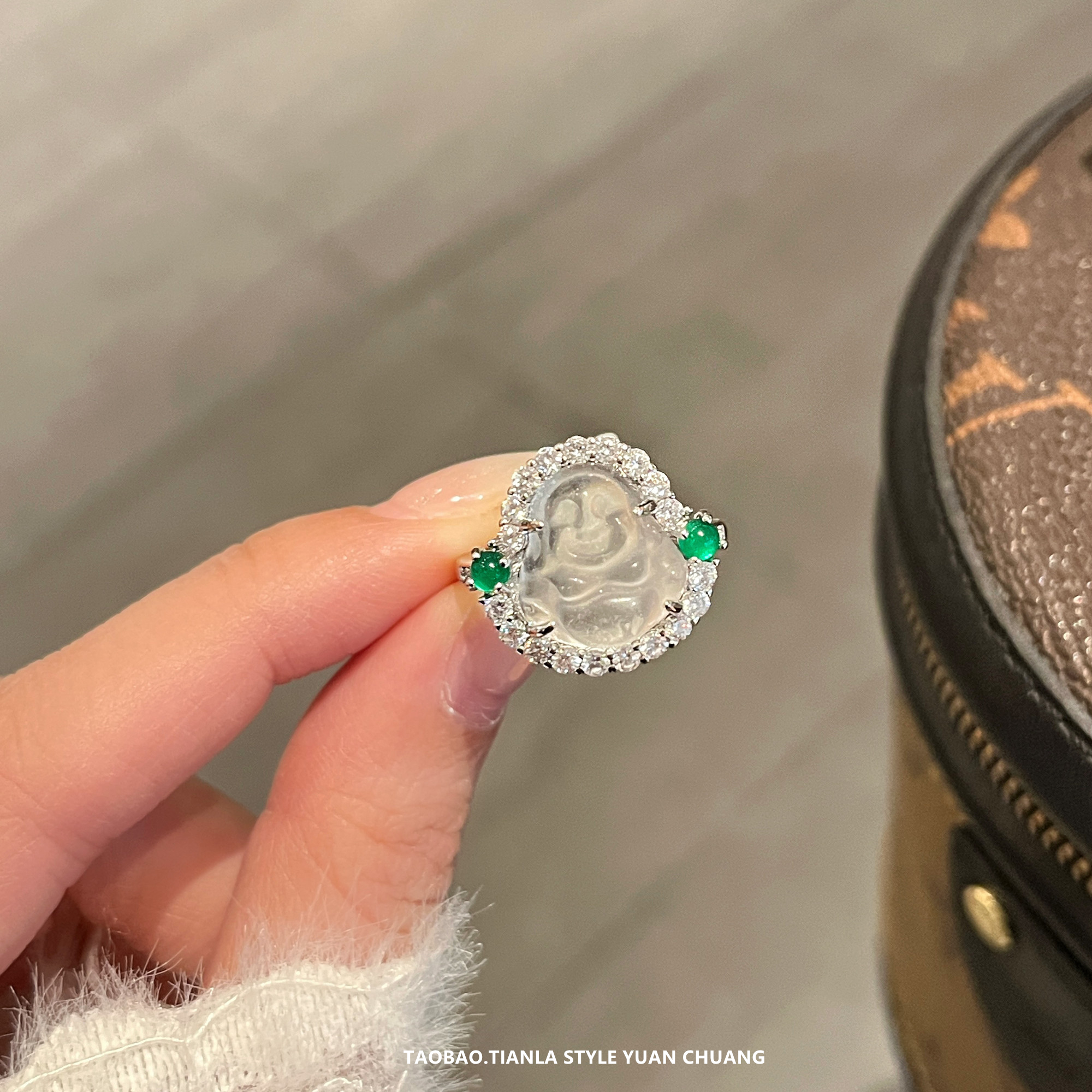 Exquisite Diamond-Inlaid Imitation Jadeite Buddha Ring for Women - Lightweight Luxury High-End Design for 2025 Exquisite Diamond-Inlaid Imitation Jadeite Buddha Ring for Women - Lightweight Luxury High-End Design for 2025