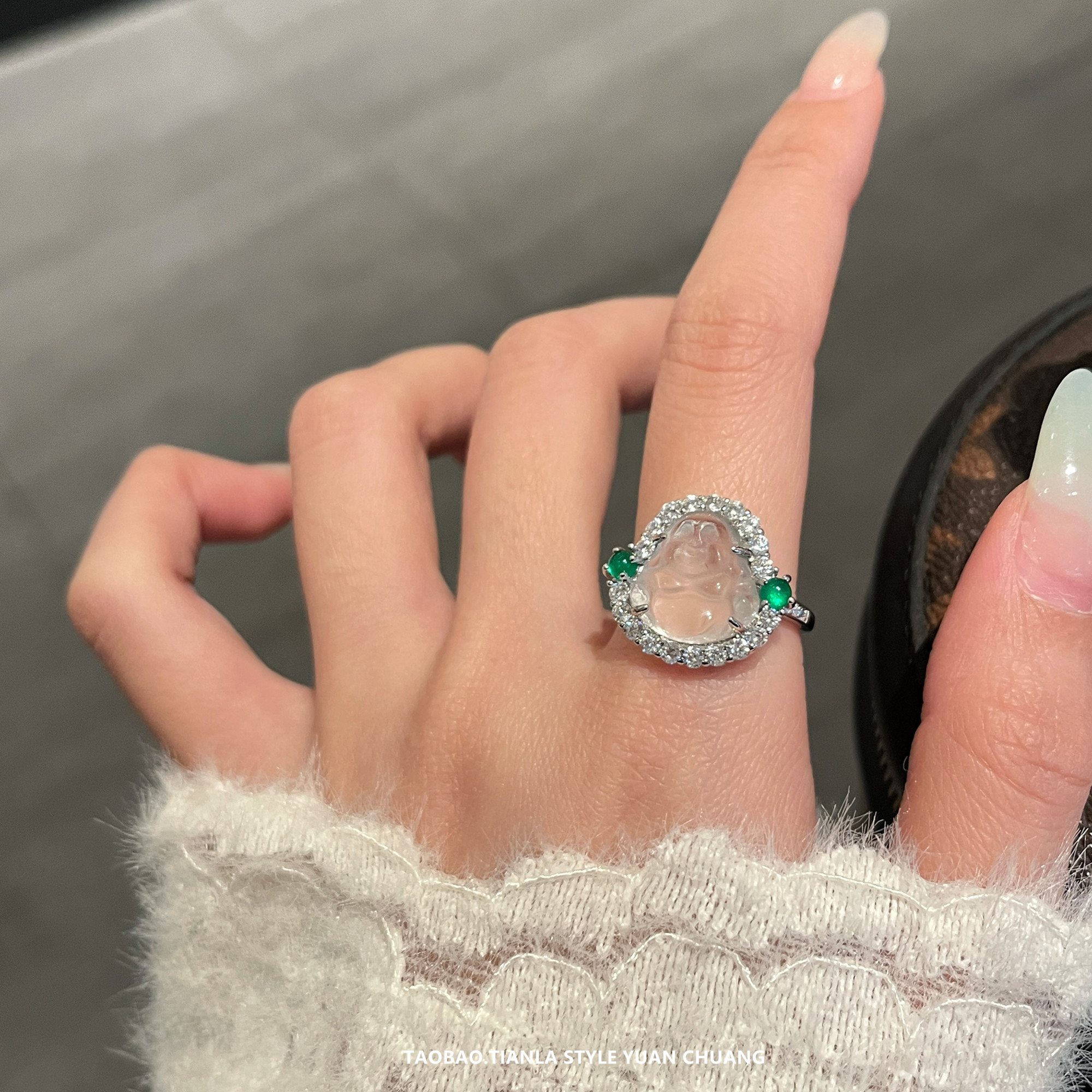 Exquisite Diamond-Inlaid Imitation Jadeite Buddha Ring for Women - Lightweight Luxury High-End Design for 2025 Exquisite Diamond-Inlaid Imitation Jadeite Buddha Ring for Women - Lightweight Luxury High-End Design for 2025