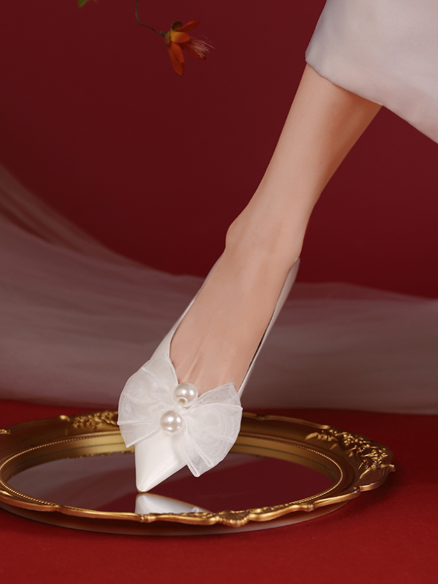 Exquisite French Low-Heeled Wedding Shoes with Bow - 3cm Comfortable Flats for Everyday Wear, Perfect for Brides Exquisite French Low-Heeled Wedding Shoes with Bow - 3cm Comfortable Flats for Everyday Wear, Perfect for Brides