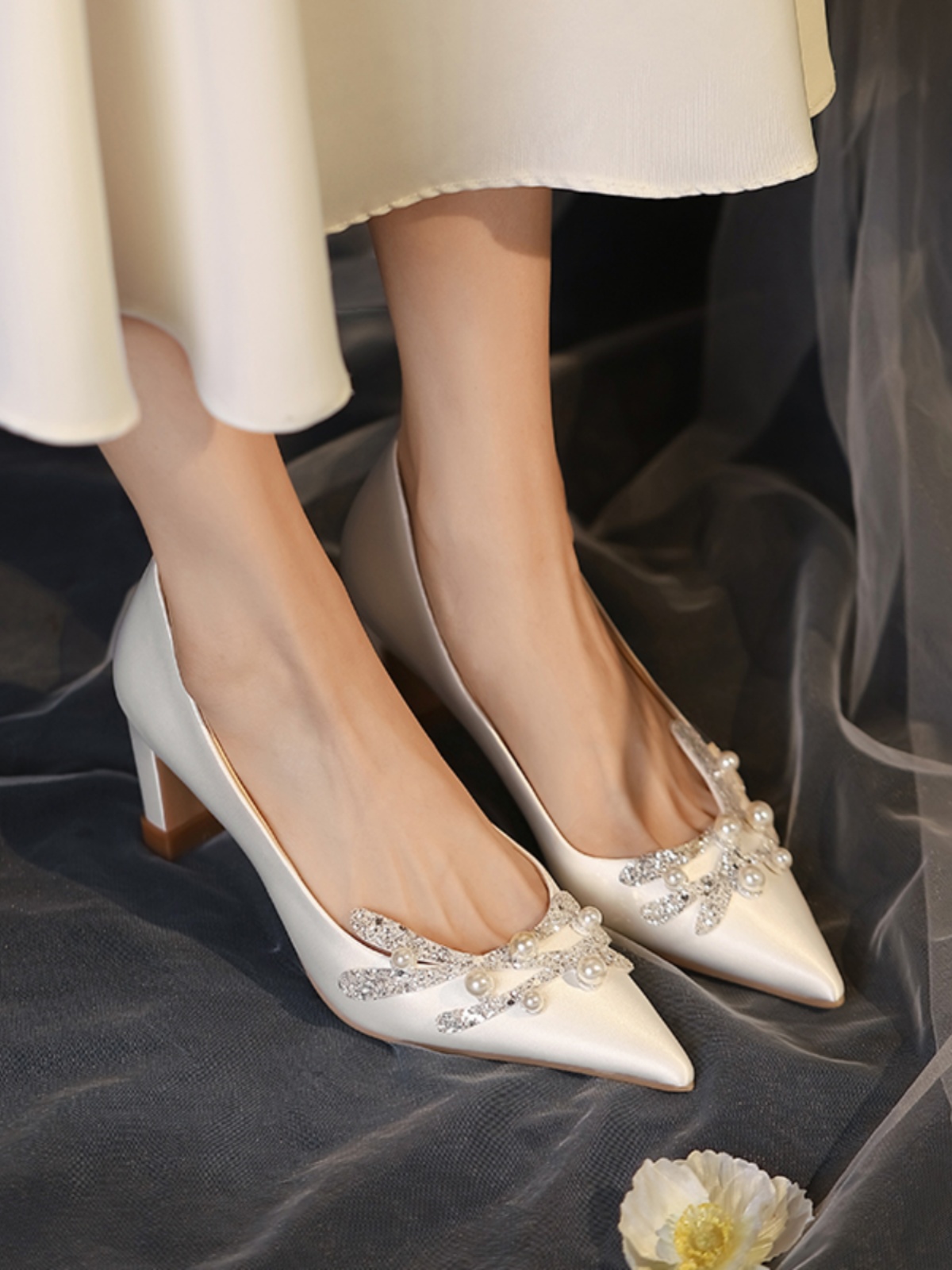 Exquisite French-Style Wedding Shoes with Chunky Heels - Comfortable Bridal High Heels for Everyday Wear Exquisite French-Style Wedding Shoes with Chunky Heels - Comfortable Bridal High Heels for Everyday Wear