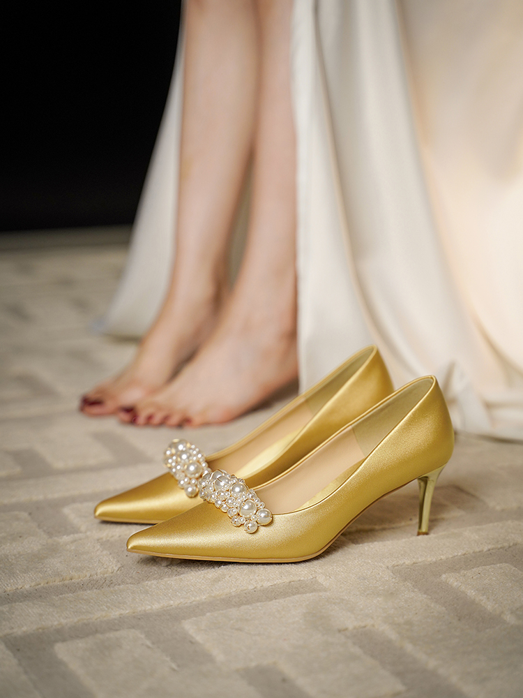 Exquisite French Wedding Shoes for Brides - Two-in-One High Heels in Satin, Comfortable Golden Xiuhe Style for Elegant Weddings Exquisite French Wedding Shoes for Brides - Two-in-One High Heels in Satin, Comfortable Golden Xiuhe Style for Elegant Weddings