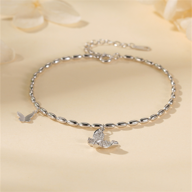 Exquisite High-End Pure Silver Butterfly Bracelet Women's Lapel Pin - Classy Jewelry for Elegant Occasions