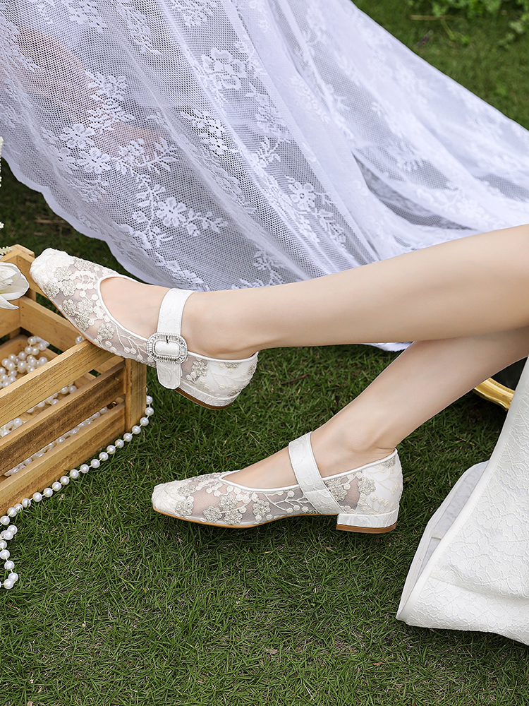 Exquisite Lace Flat Mary Jane Wedding Shoes for Brides - Comfortable High-End Design for Wide and Chubby Feet, Perfect for Daily Wear Exquisite Lace Flat Mary Jane Wedding Shoes for Brides - Comfortable High-End Design for Wide and Chubby Feet, Perfect for Daily Wear