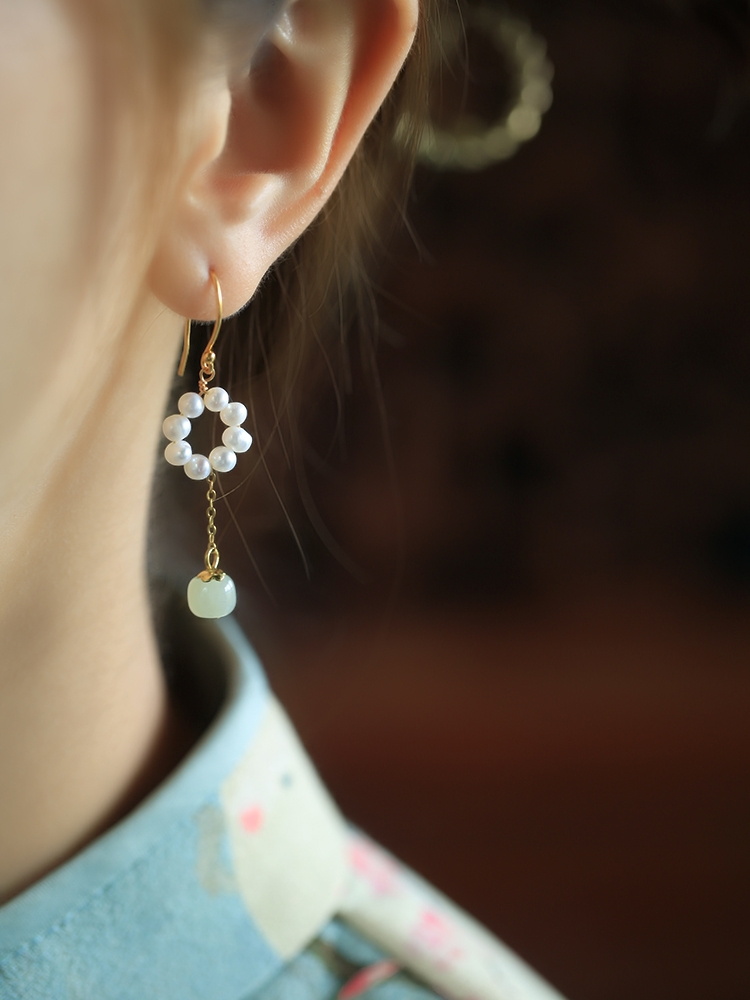 Exquisite Long Tassel Freshwater Pearl Earrings in Pure Silver - High-End Ancient Style Jewelry for Women Exquisite Long Tassel Freshwater Pearl Earrings in Pure Silver - High-End Ancient Style Jewelry for Women