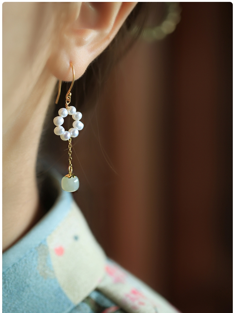 Exquisite Long Tassel Freshwater Pearl Earrings in Pure Silver - High-End Ancient Style Jewelry for Women Exquisite Long Tassel Freshwater Pearl Earrings in Pure Silver - High-End Ancient Style Jewelry for Women