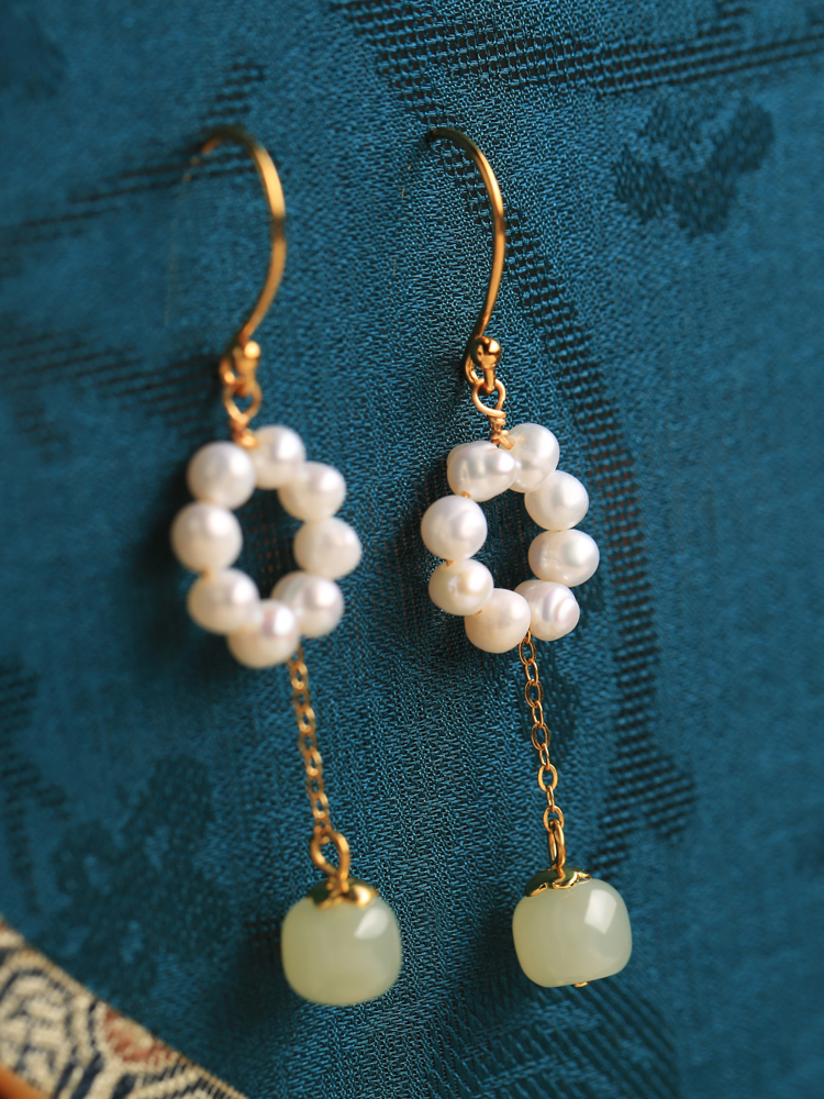 Exquisite Long Tassel Freshwater Pearl Earrings in Pure Silver - High-End Ancient Style Jewelry for Women Exquisite Long Tassel Freshwater Pearl Earrings in Pure Silver - High-End Ancient Style Jewelry for Women