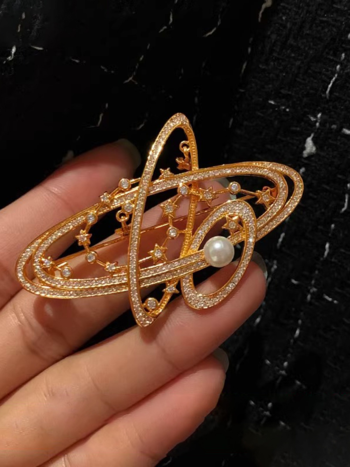 Exquisite Planet Pearl Brooch Pin for Autumn and Winter Coats, Suits, Y2K Fashion Accessory