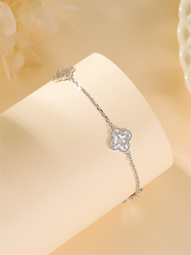Exquisite S925 Sterling Silver Laser Four-Leaf Clover Bracelet for Women â€“ Classy Niche Jewelry, Perfect Gift for Any Occasion