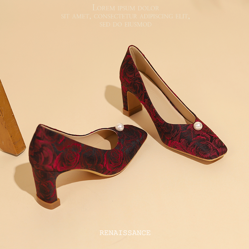 Exquisite Vintage Embroidered High Heels for Weddings, Elegant Coarse Heel Qipao Shoes, Comfortable High-End Mother Shoes